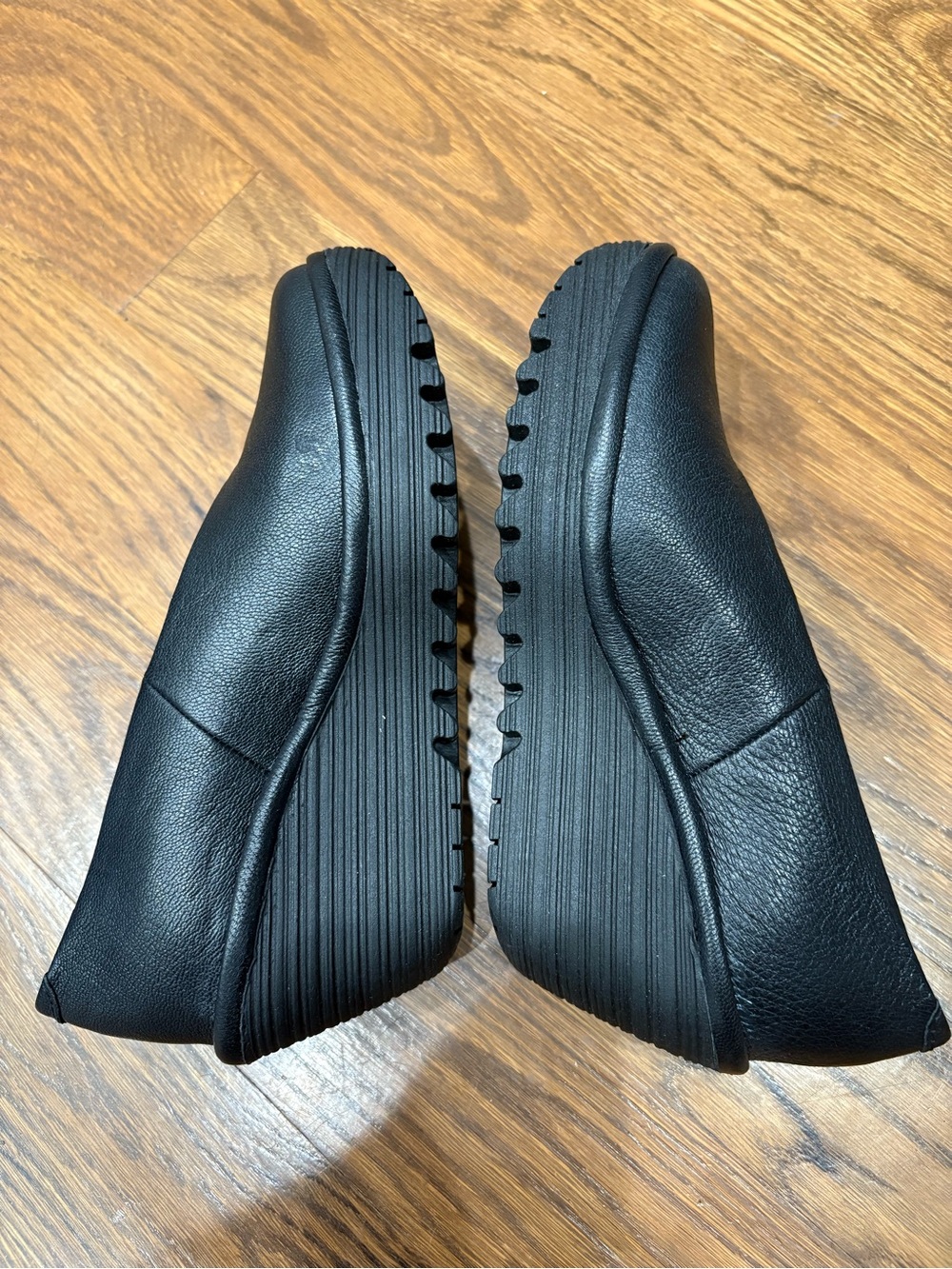 FLY London Black Leather Slip-On Flats Platform 35/5 - Picture 7 of 10
